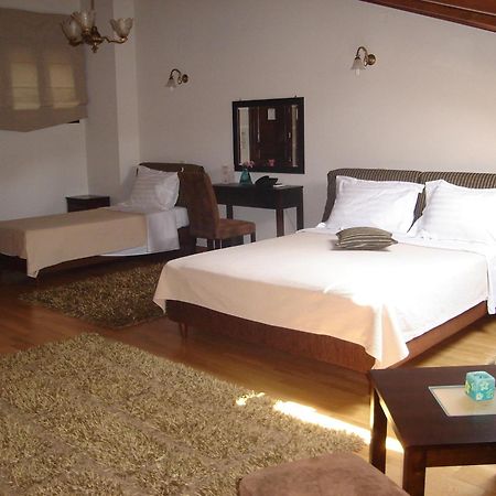 Siarava Hotel อิโออันนินา ภายนอก รูปภาพ